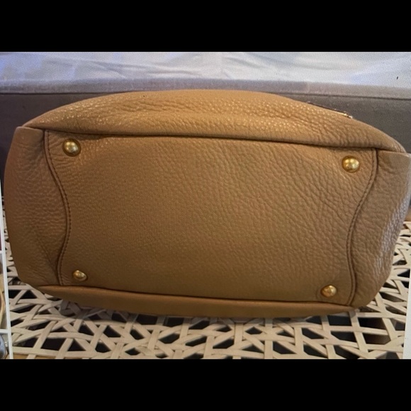 Prada Daino shoulder bag 100% authentic nude/camel - Picture 6 of 16